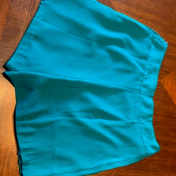 NWOT LC Lauren Conrad Pleated Crepe Skort- Women's - Picture 16 of 16